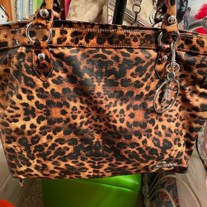 Guess leaped travel bag
